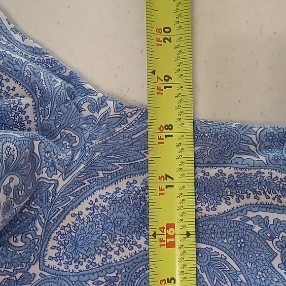 Talbots Blue Paisley Wrinkle Resistant  Button Up Shirt size 6 - Picture 5 of 6